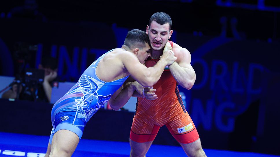 Загуба за Новиков на полуфинала на световното по борба