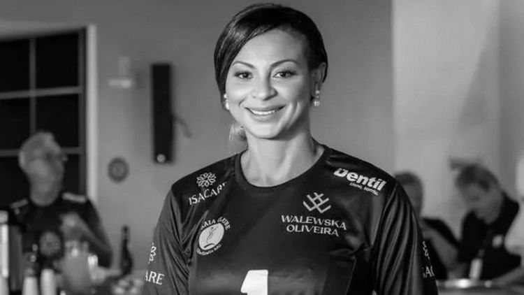 Прощалното писмо на Валевска е към мъжа й, семейството няма достъп до него, погребаха я