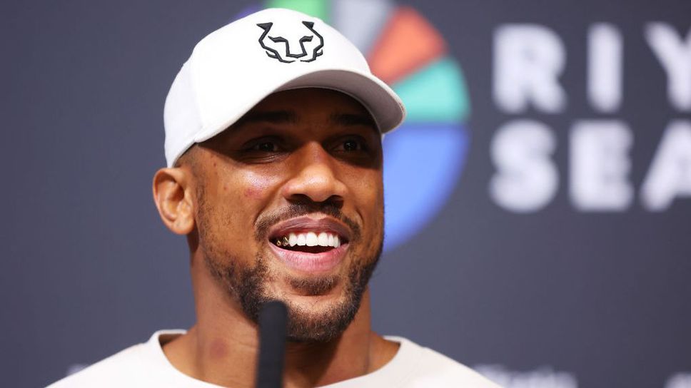 Антъни Джошуа отново разпали враждата си с Тайсън Фюри с