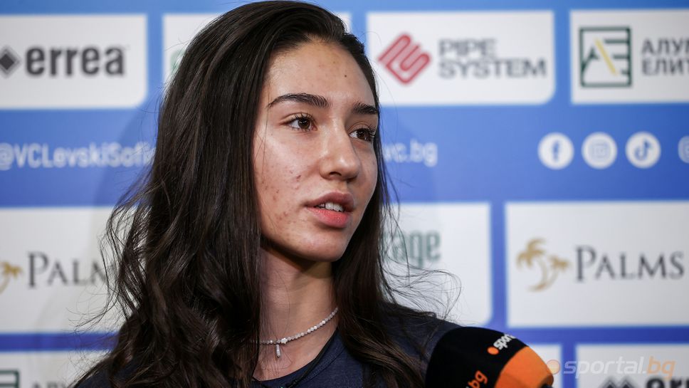 Елена Коларова бе част от националния отбор за девойки на
