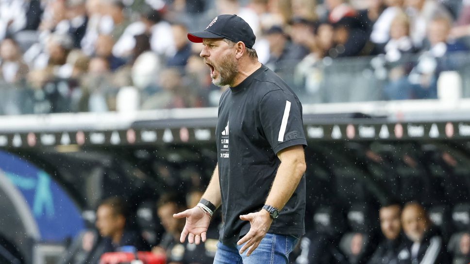 Наказаха треньора на Унион (Берлин) заради среден пръст