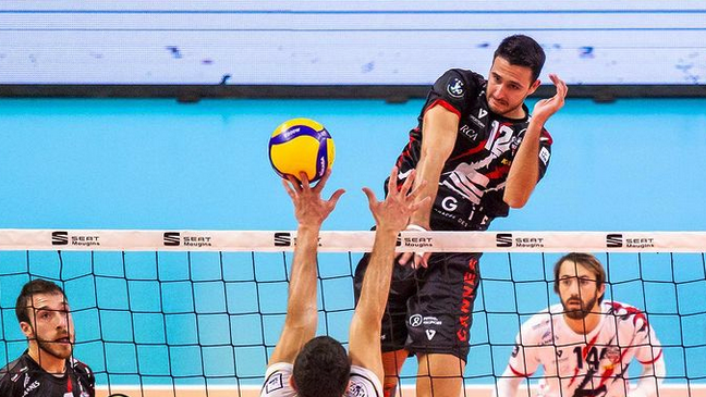 Красимир Георгиев с 9 точки, шампионът Кан допусна второ поражение