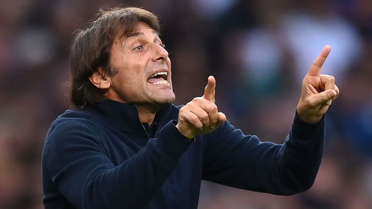 Мениджърът на Тотнъм Антонио Конте бе разочарован след загубата с