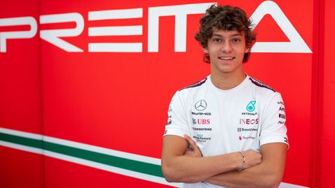 Обещаващ младок на Мерцедес прескача Формула 3, ще кара направо във Формула 2