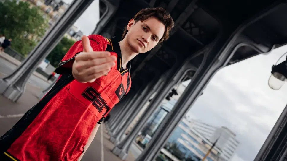 Sentinels се раздели с bang