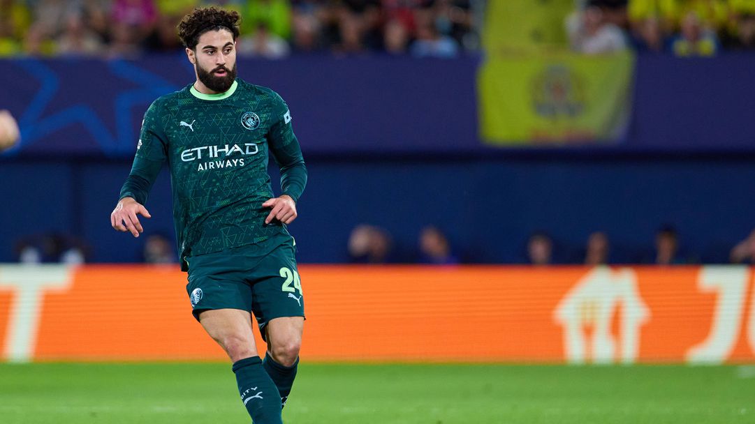 Гвардиол обмислял да се откаже от футбола и да се захване за баскетбол