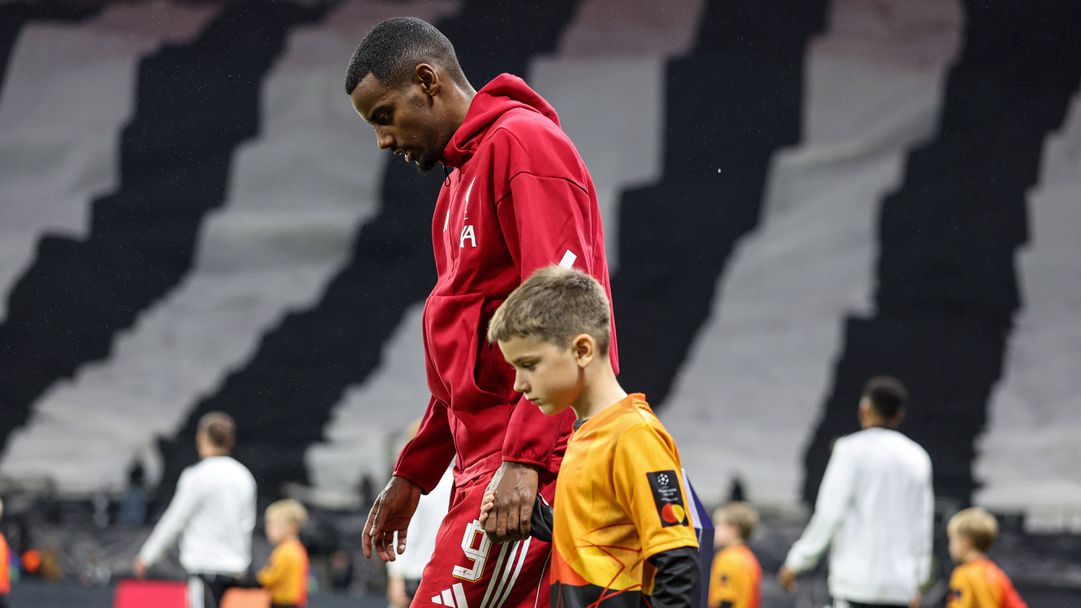 Слот внесе яснота около ситуацията с Исак