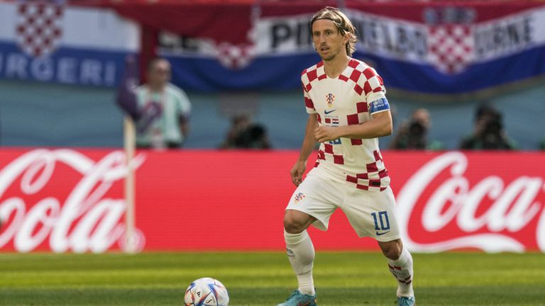 Звездата на Хърватия Лука Модрич се превърна в първия футболист