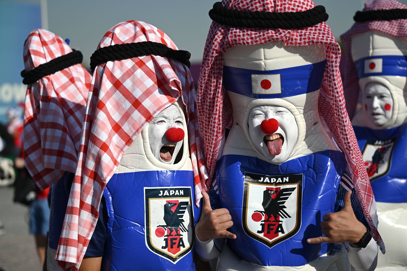  Феновете на Германия и Япония 