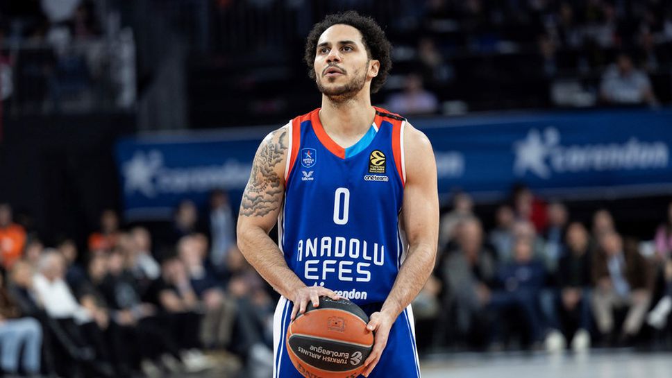 Шейн Ларкин ще бъде на разположение за Анадолу Ефес срещу Партизан в Евролигата
