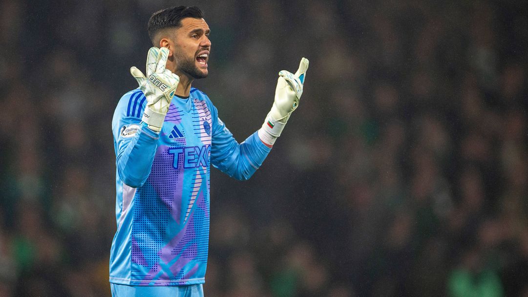 Абърдийн с Димитър Митов претърпя първата си шампионатна загуба през сезона