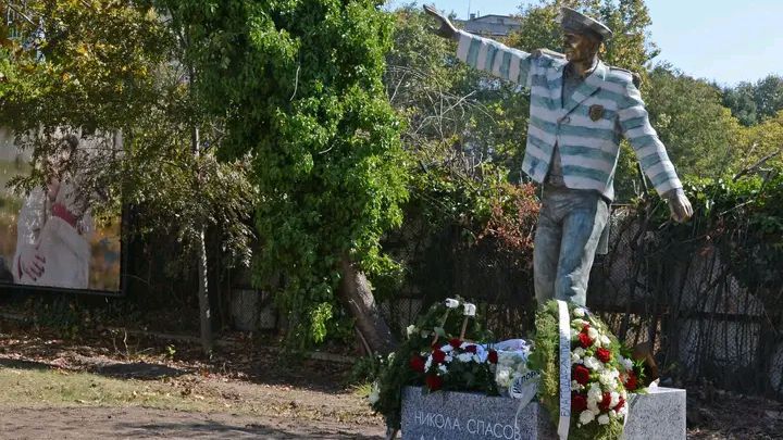 Фенове си спомниха за Адмирала