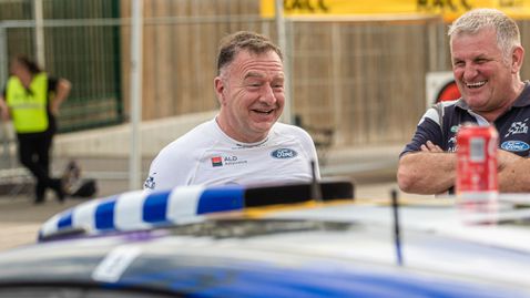 Сердеридис оряза програмата си заради млад талант