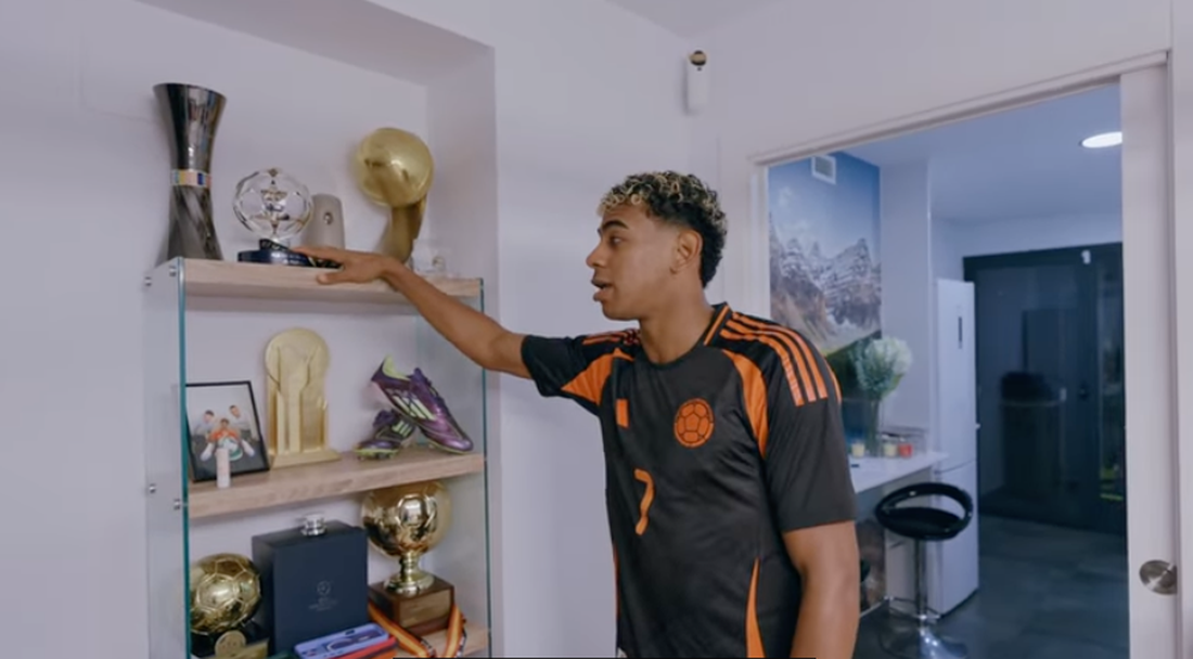 Ламин Ямал показа досегашния си апартамент