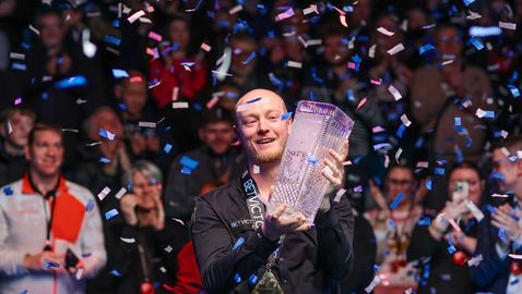 Крис Уейклин триумфира в Шотландия