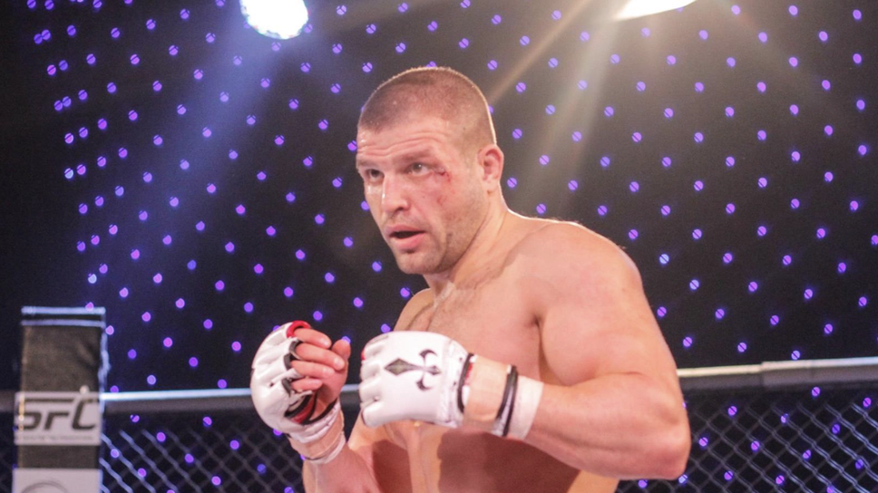 Професионалният ММА боец Костадин Енев ще се изправи срещу словака