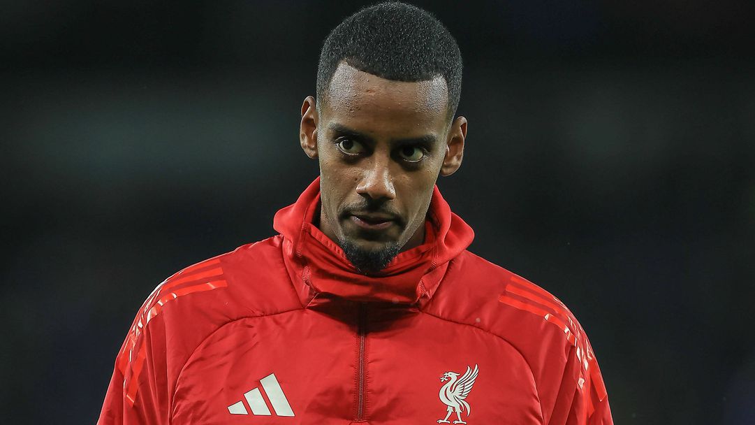 Ще купи ли Ливърпул заместник на Исак