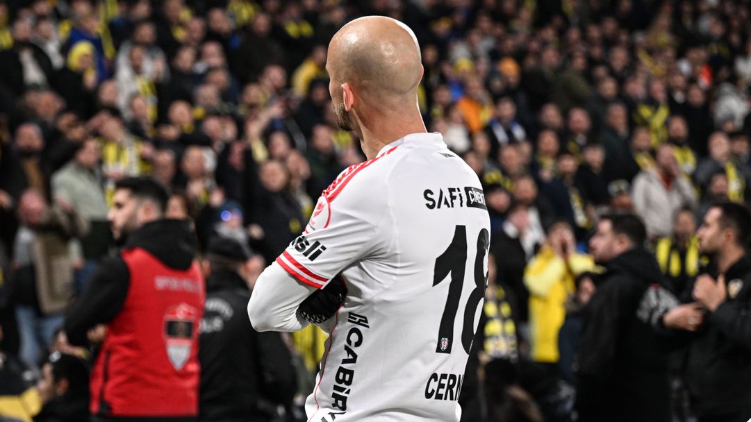 Бешикташ попари Фенербахче в последните секунди