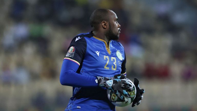 Последно: полеви играч ще трябва да пази вратата на Коморските острови срещу Камерун