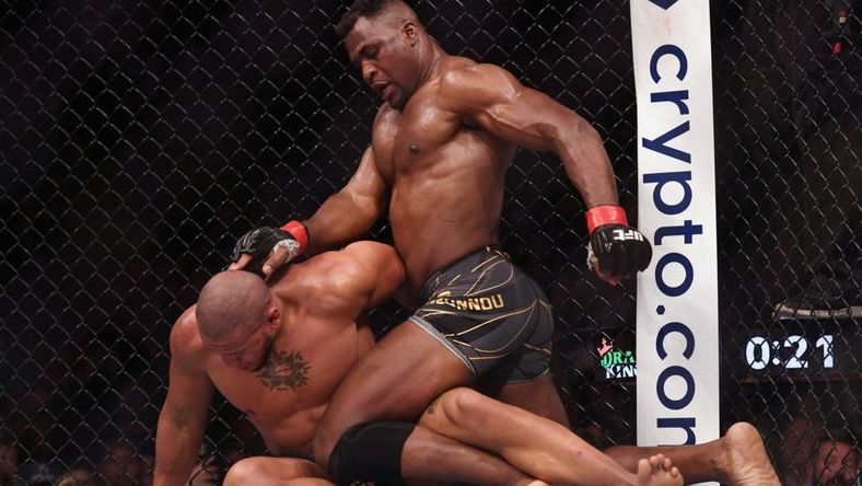 Франсис Нгану е бил с тежка контузия преди боя с Ган