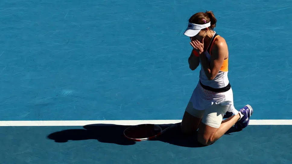 Корне срази Халеп и за пръв път ще играе на четвъртфинал в Големия шлем