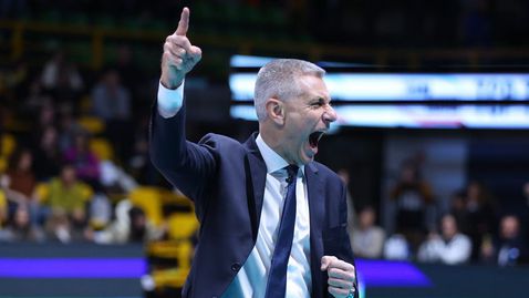 Верона: Радостин Стойчев е уволнен!