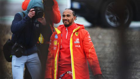 Хамилтън обясни защо е избрал да премине във Ферари