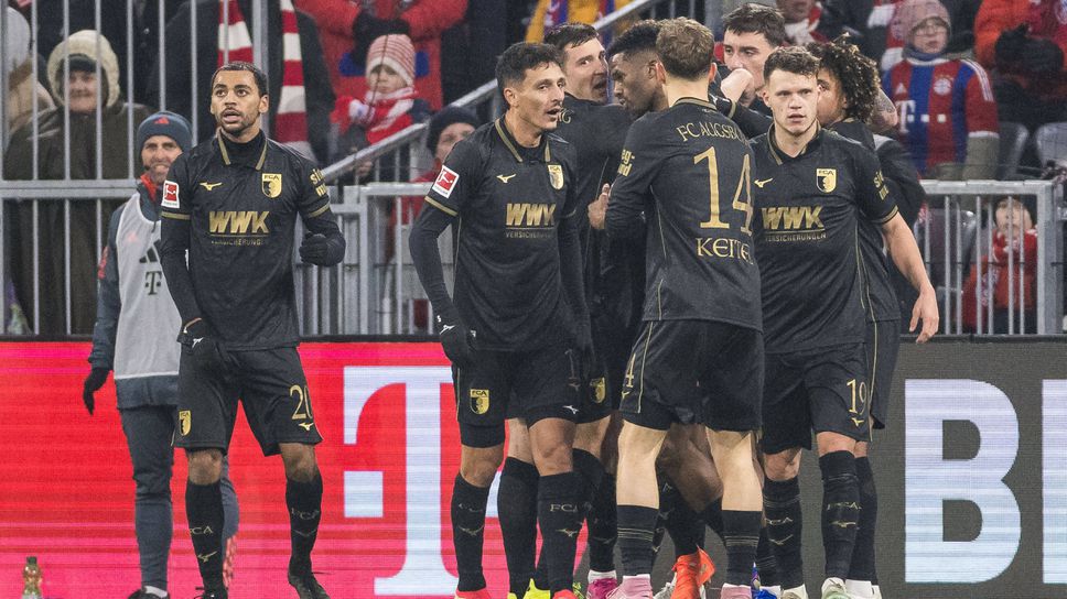 Надменен Байерн бе шокиран от Аугсбург за голяма сензация в баварското дерби