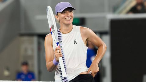 Сакари не успя да затрудни Швьонтек