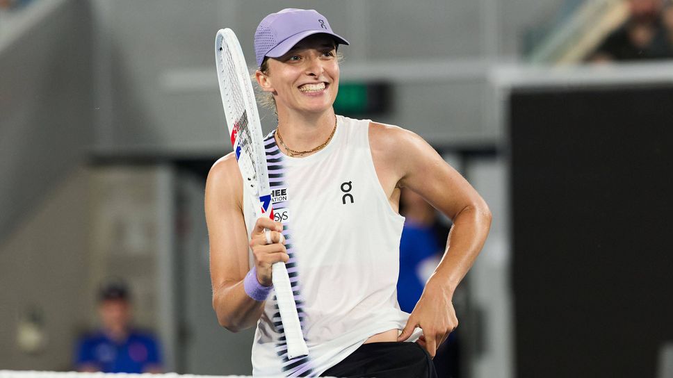 Трикратната шампионка Ига Швьонтек се класира за третия кръг на