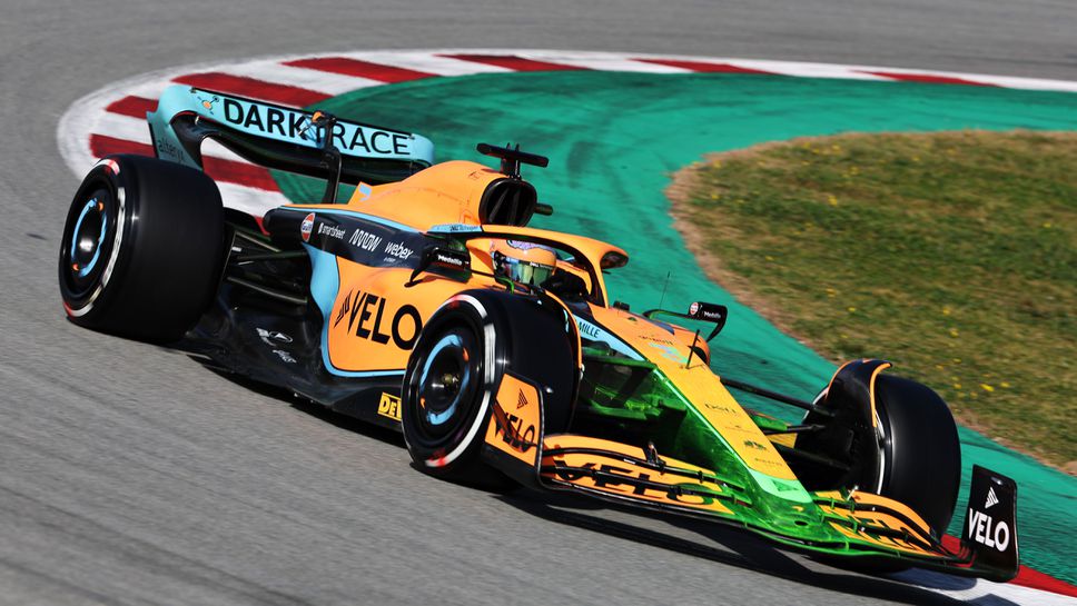 Рикардо най-бърз във втората сутрин на тестовете в Барселона