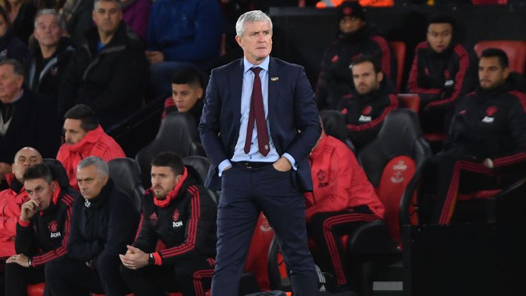  Марк Хюз се завърна като управител 