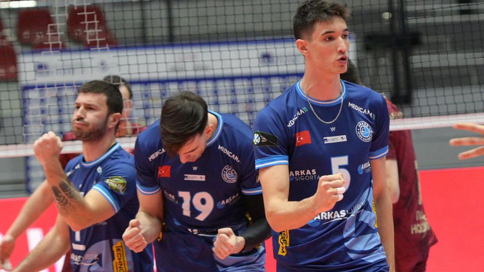 Николай Къртев с 8 точки, Аркас загуби от Фенербахче