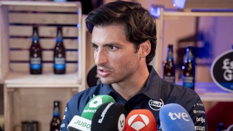 Сайнц за Верстапен и Хамилтън: Не е много умно да критикуваш новите правила