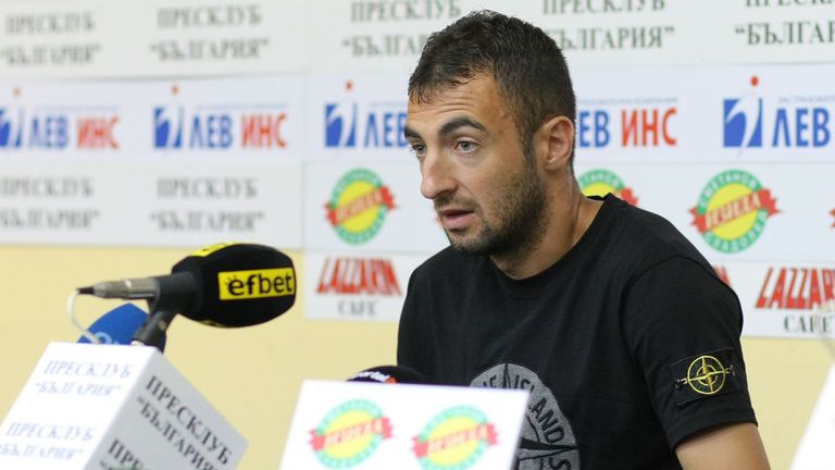 Даниел Младенов тренира по специална програма