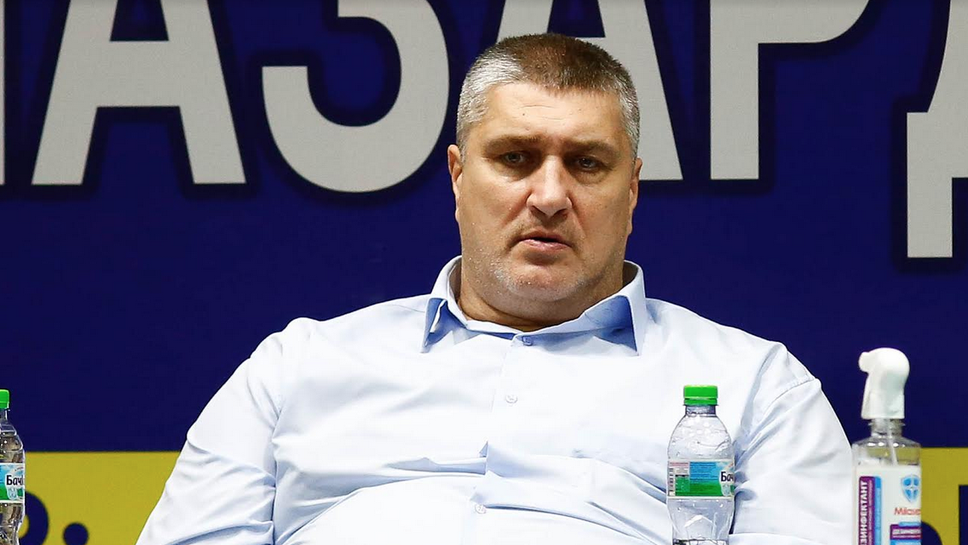 Любо Ганев пред Sportal.bg: Пранди има договор да води България до 2022 година