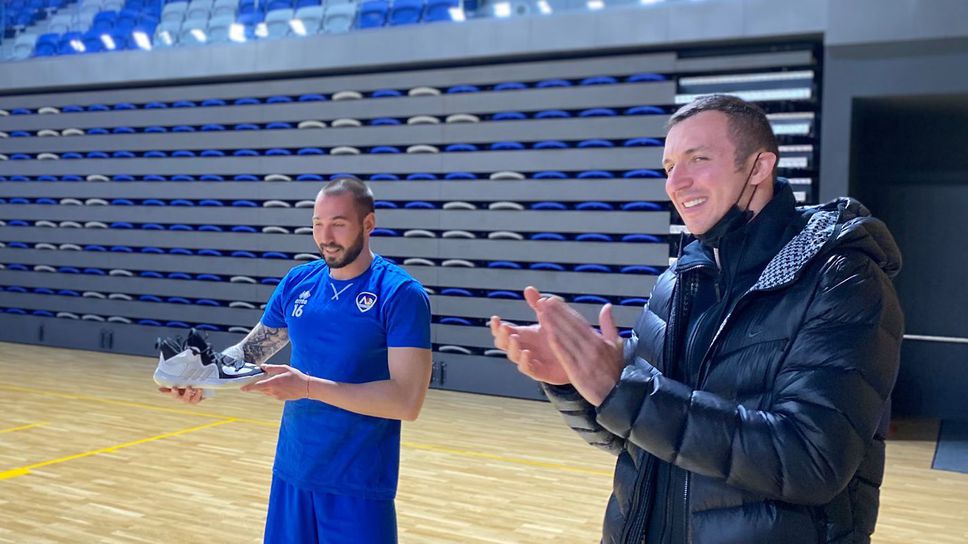 Изненада за Владислав Иванов