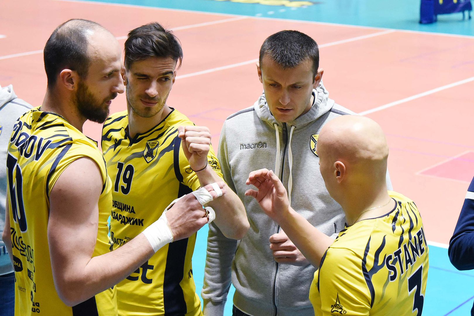 Хебър тръгна с чиста победа над Локо (Пд) в 1/4-финал №1