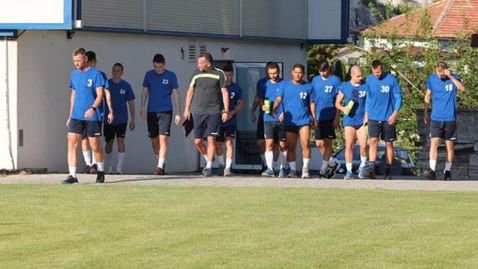  Черноморец (Балчик): Светкавица е тим с обичаи 