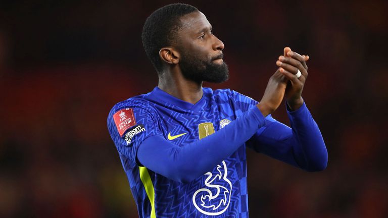 Манчестър Юнайтед притиска Антонио Рюдигер да подпише договор с клуба