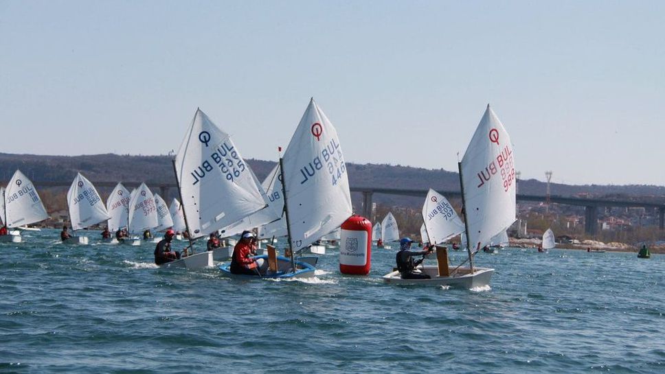 Варненското езеро посреща 42-ата регата "Пролет Бриз"