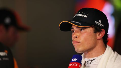  Кои са претендентите за мястото на Де Врийс? 