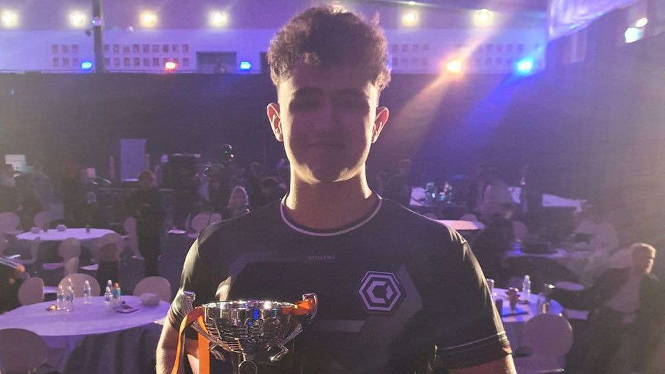 Кристиян "Krs7N" Младенов победи българин в ESL Relegation