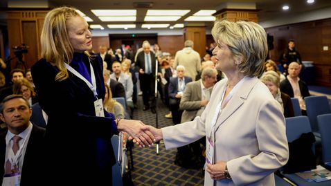  Весела Лечева: Стефка Костадинова въвлича БОК в неподобаващ сюжет 