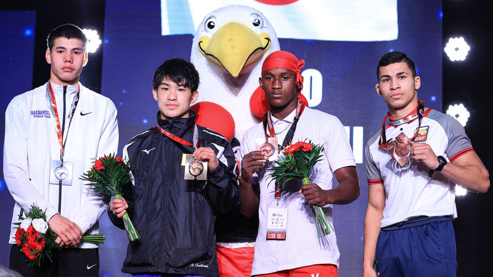 Националите се завръщат с два медала от Световното