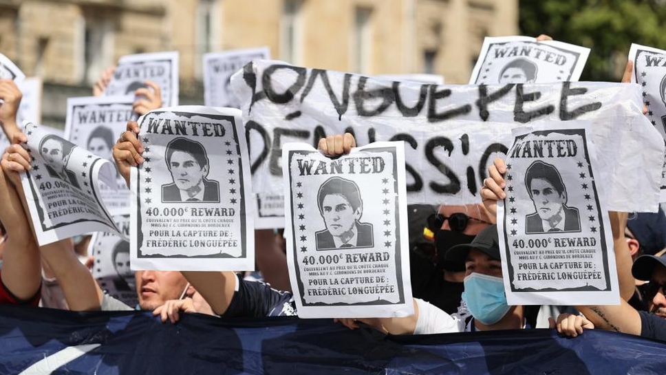 Феновете на Бордо протестираха срещу инвеститорите в клуба