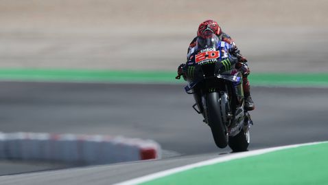 Доминантен Куартараро с първа победа за сезона в MotoGP след невероятен триумф в Португалия