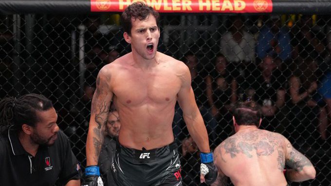 Клаудио Пуейес победи Клей Гуида за 3 минути