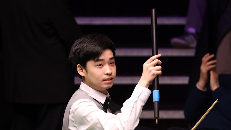 Китайският дебютант Съ Дзяхуей продължава сензационния си поход в Крусибъл