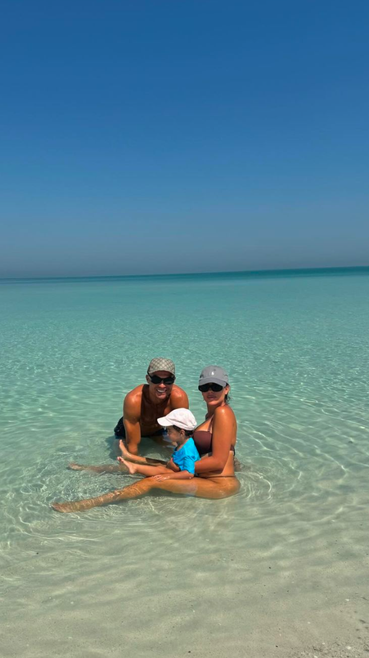 Джорджина и Роналдо се забавляват на плажа